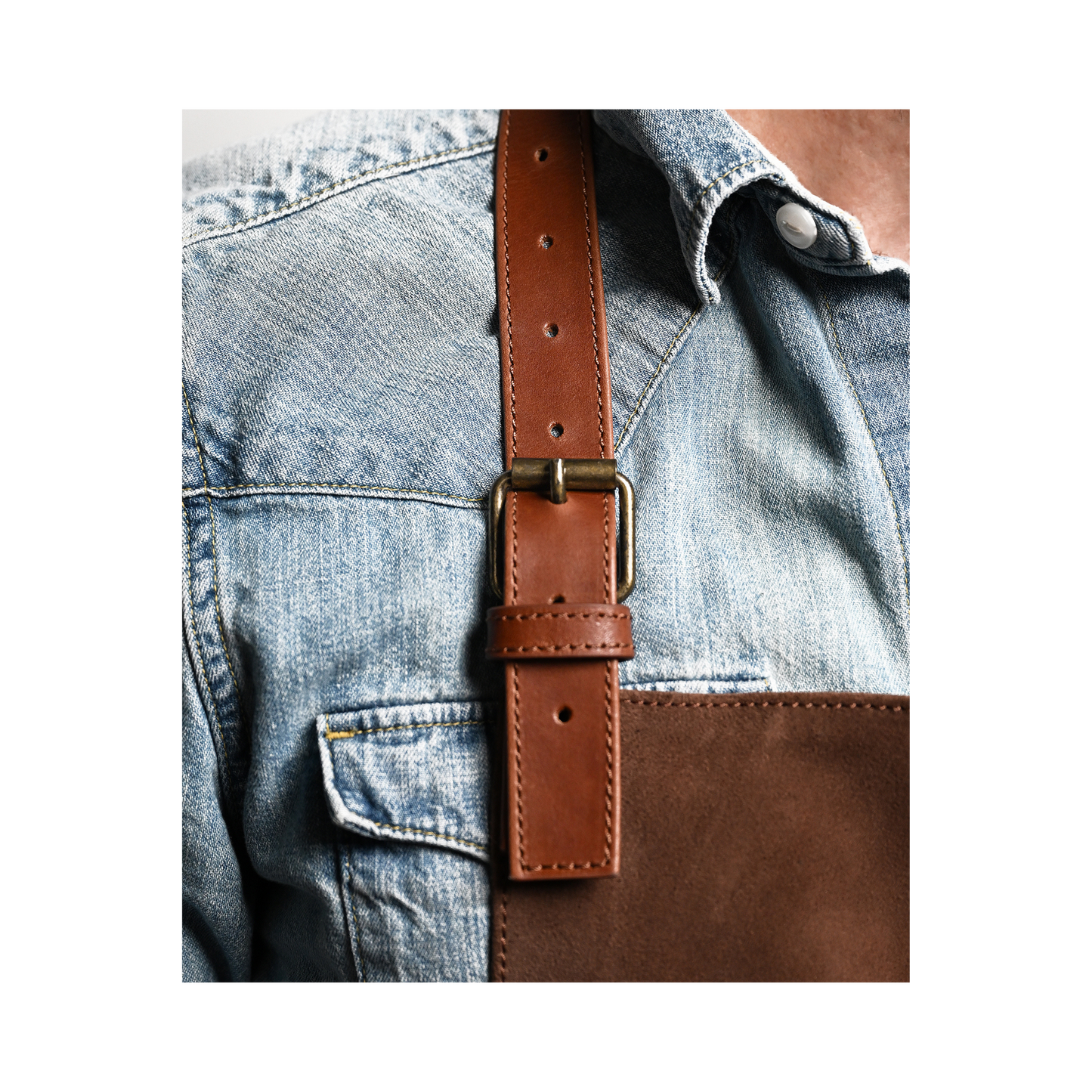 LEATHER APRON WITH POCKETS IN BROWN