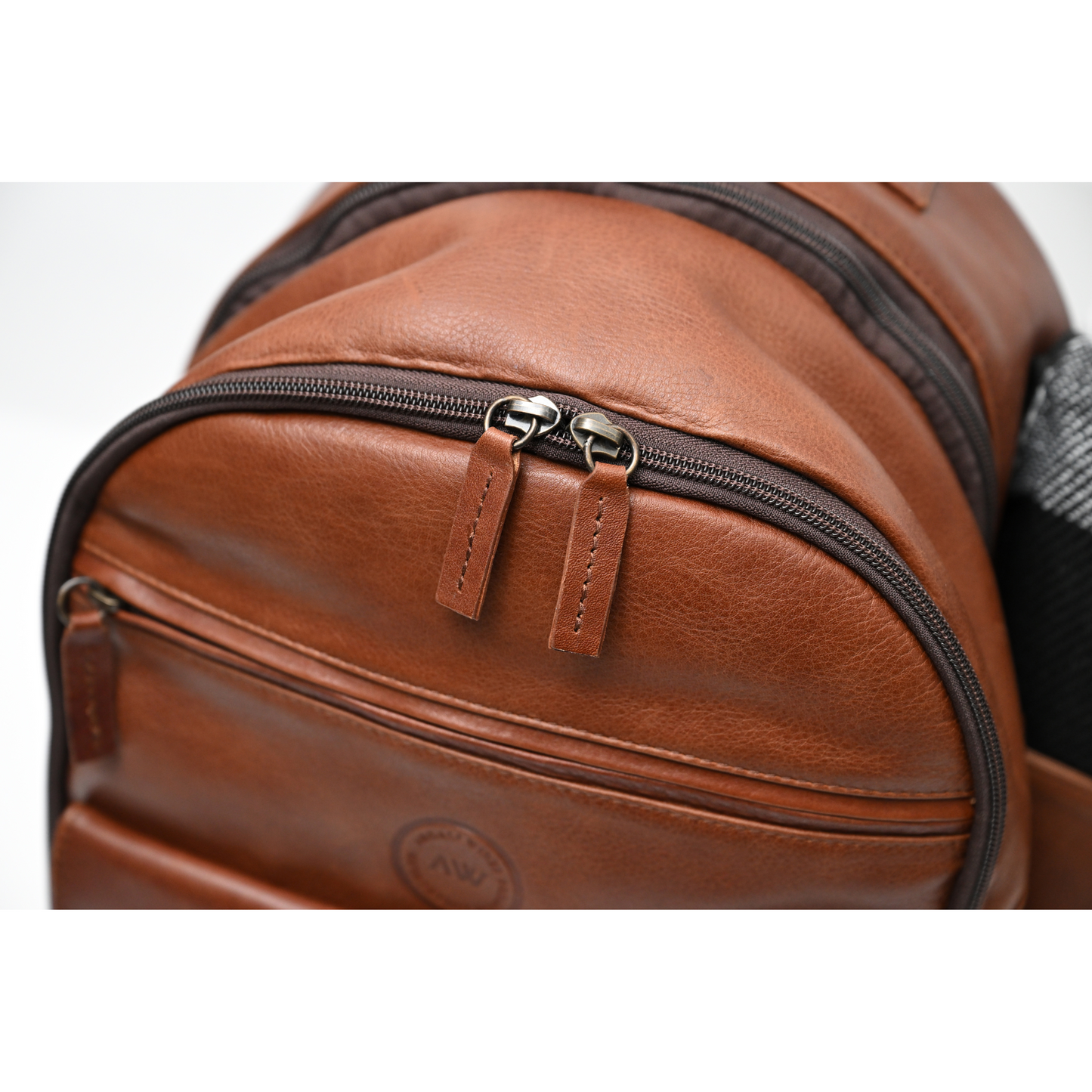cool leather picnic backpack INSULATED PICNIC BACKPACK IN BLACK LEATHER – Argali Wines